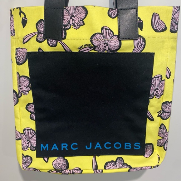 Marc Jacobs Handbags - Marc Jacobs Yellow and Black Floral Tote